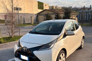 Toyota Aygo 1.0 VVT-i 69 cv SP x-play (51kw)