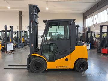 CARRELLO ELEVATORE MULETTO DIESEL CABINATO JUNGHEI