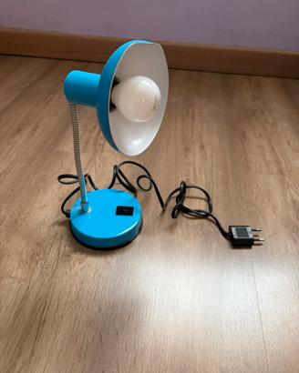 Lampada da tavolo flessibile