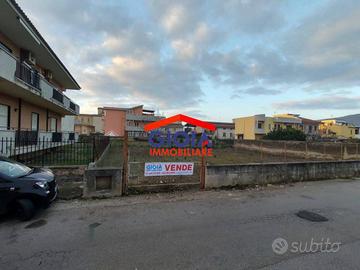 Terreno di 600 m² a Mondragone