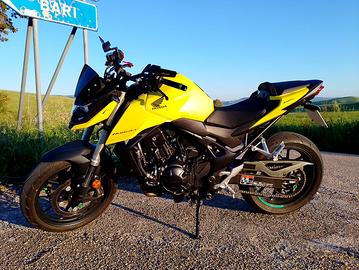 Honda hornet 750