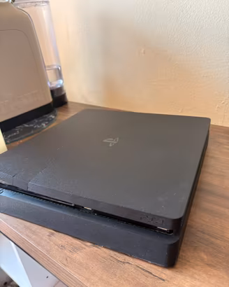 PS4 Slim 1 TB