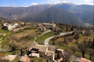 Terreno di 4600 m² a Sant'Anatolia di Narco