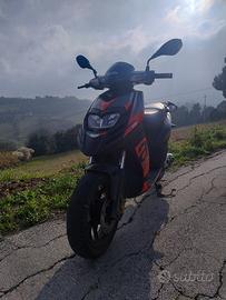 aprilia sr 50