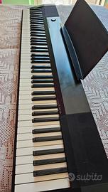 pianoforte Casio con struttura in legno inclusa