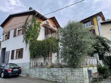 Immobile in asta di 186 m² con 5 locali e box auto
