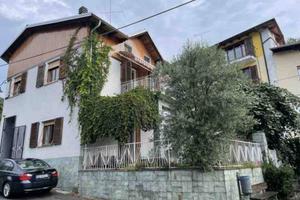 Immobile in asta di 186 m² con 5 locali e box auto