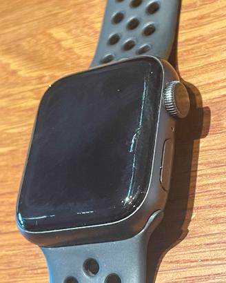Apple Watch Nike series 5 (40mm)
