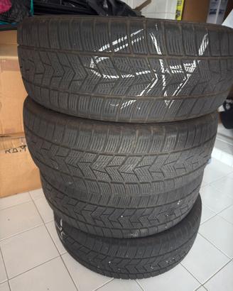 Pneumatici  Tracmax  Jeep Avenger 215 55 R18 MS