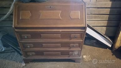 Ribalta / scrittoio vintage in legno con cassetti