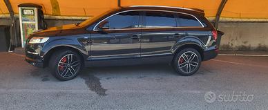 AUDI Q7 SLINE 4.2 V8 BITURBO 