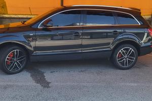 AUDI Q7 SLINE 4.2 V8 BITURBO 