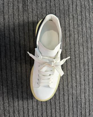 Alexander McQueen Sneaker