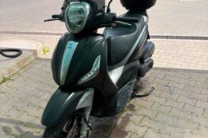 Beverly 350 Sport Touring