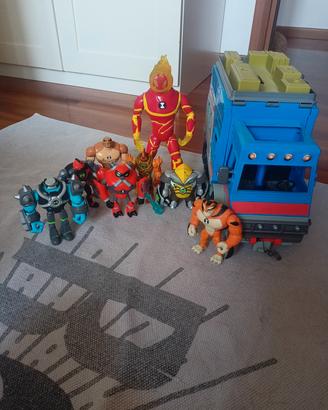 Lotto Ben 10 +  vecchia carretta di Ben 10