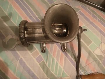 Macchina manuale per fare la salsiccia