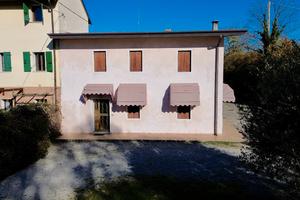 Casa indipendente 160 mq con giardino - Azzano Dec