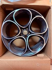 Cerchio in lega Alfa stelvio 20 pollici veloce