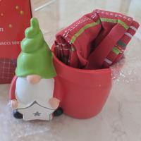 Porta oggetti con strofinacci 