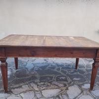 Tavolo in stile Luigi XVI 