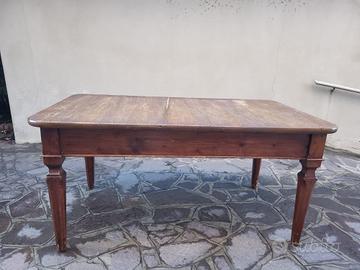 Tavolo in stile Luigi XVI 