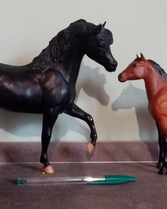 Modelli di cavalli della "Breyer Animal Creations"
