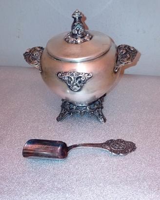 antica piccola zuccheriera in argento 