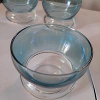 BICCHIERI IN VETRO AZZURRO 