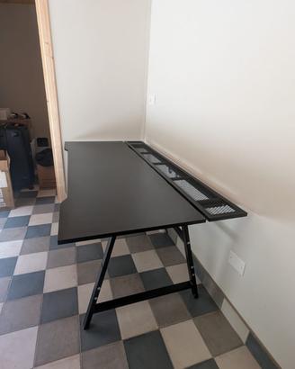 Scrivania IKEA UTESPELARE + Sedia IKE
