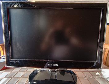 Samsung 22" HD TV LCD a schermo piatto