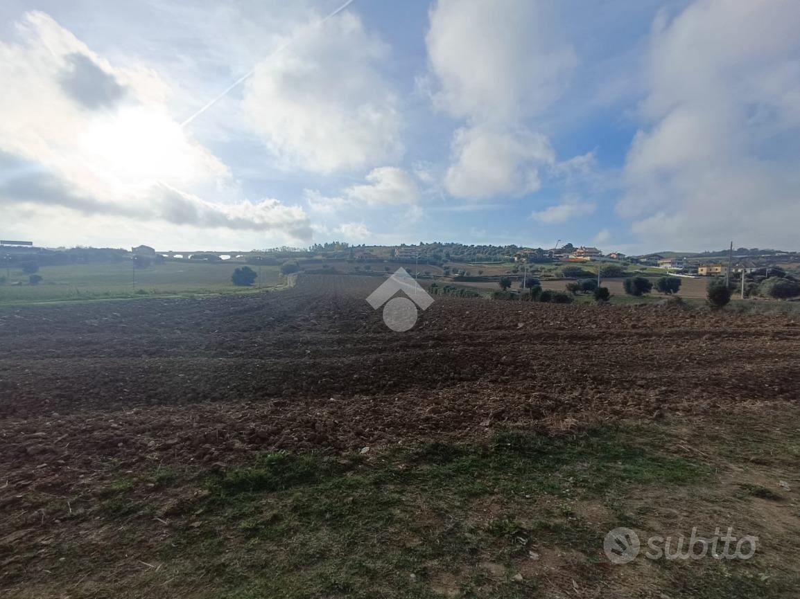 TERRENO A TORTORETO - Vista 4