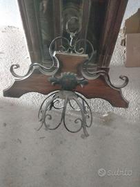 Orologio a pendolo  più lampadario