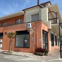 NEGOZIO A ROSETO DEGLI ABRUZZI