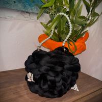 Borsa intrecciata fatta a mano