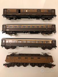 Fleischmann FS E428 con 2 vetture e bagagliaio