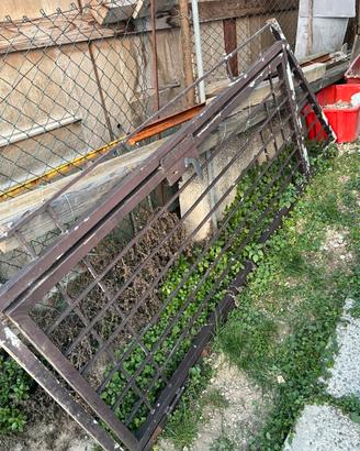 Cancello in ferro per giardino o altro
