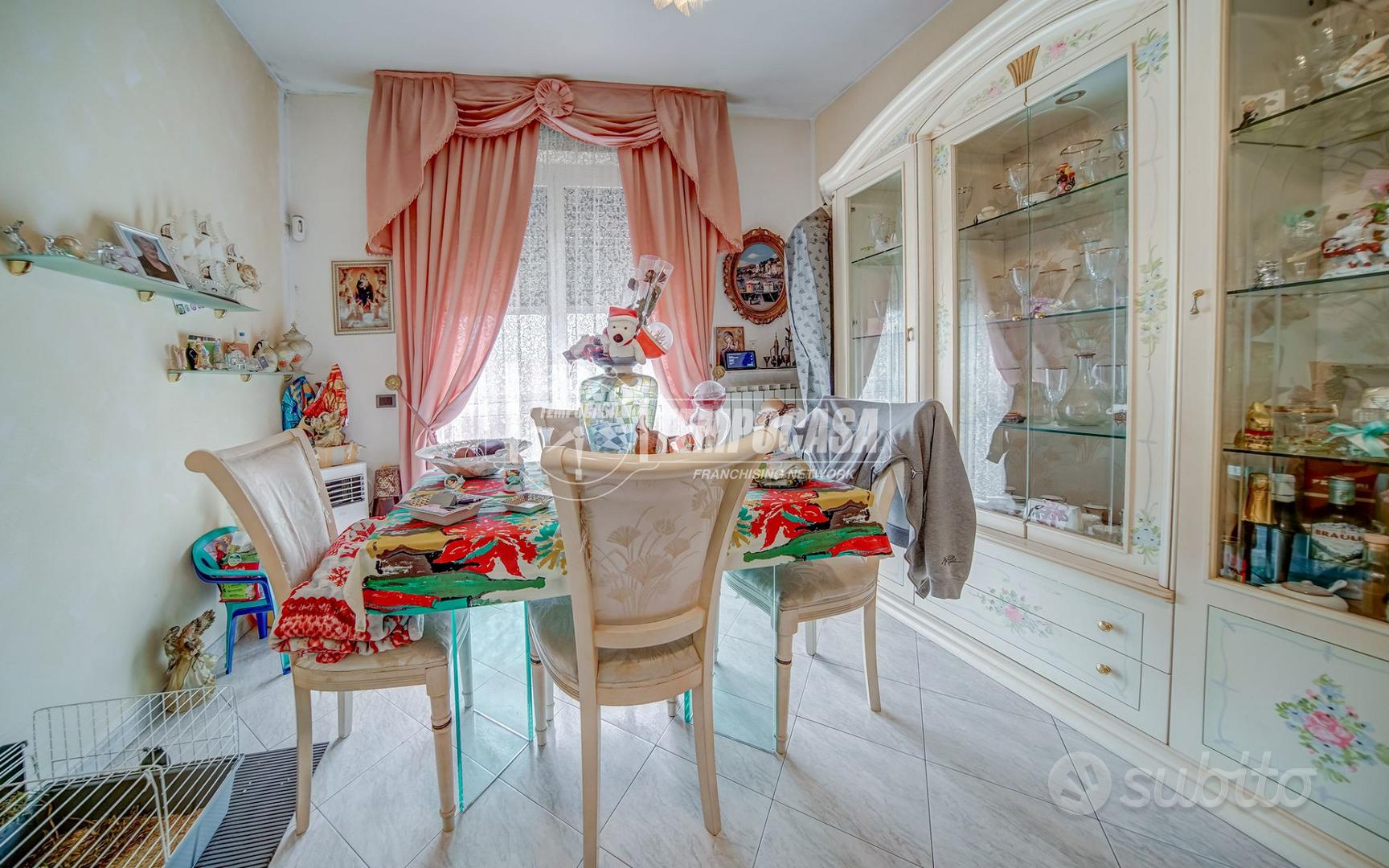 TRILOCALE CON BOX E CANTINA - Vista 2