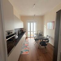 Trilocale ristrutturato con box auto - Alpignano