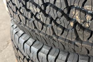 BF Goodrich 225/60R18 100H Trail-Terrain T/A