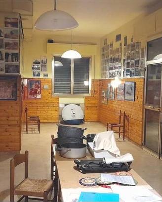 Immobile di 220 m² con più di 5 locali a Castelfra