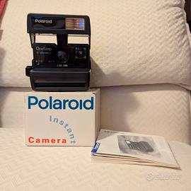 polaroid instant camera 636