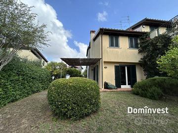 Villetta a schiera di 115 m² con 3 locali e box au
