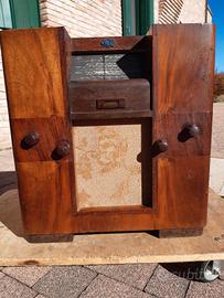 Radio d'epoca Watt Radio Imperiale.