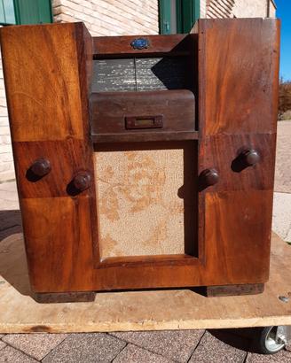 Radio d'epoca Watt Radio Imperiale.