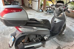 Kymco People 300 GT
