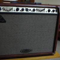 Amplificatore per chitarra e voce