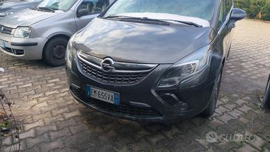  Opel Zafira 2012