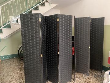 Separé nero a 4 ante – elegante e versatile