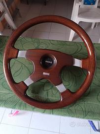 volante Momo in legno