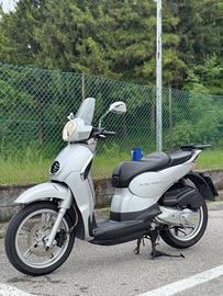 Aprilia Scarabeo 125 IE - 2017